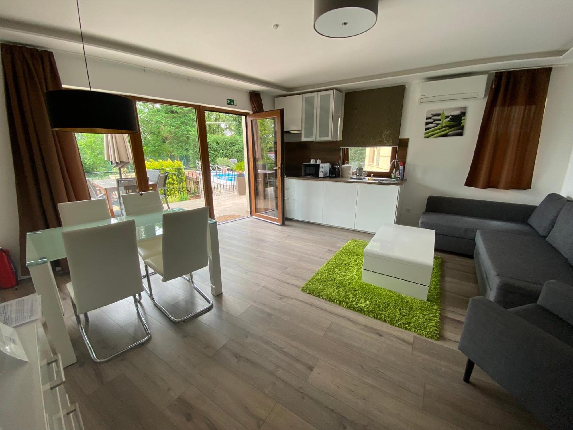 Terrasun Apartments بالاتونسزارسكو المظهر الخارجي الصورة